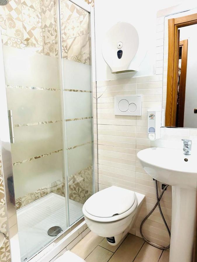 Rome Star Guesthouse ภายนอก รูปภาพ