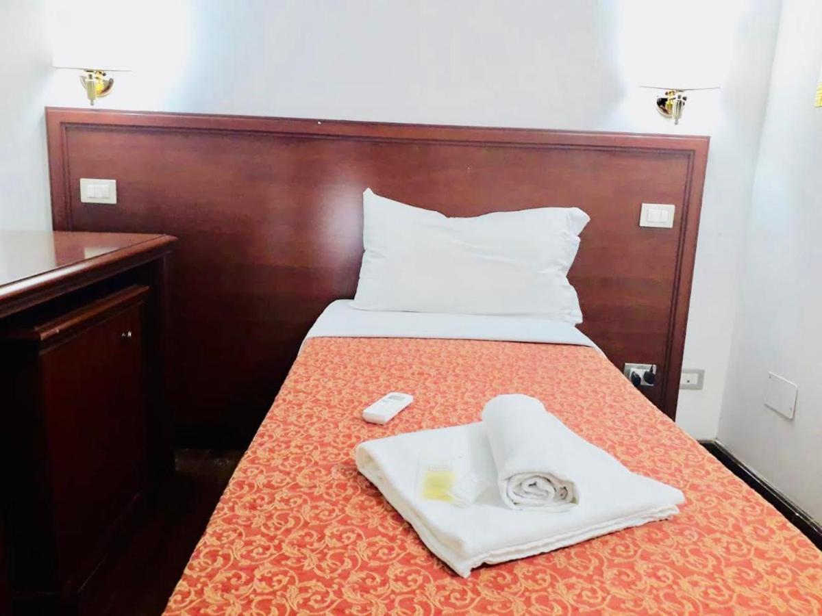 Rome Star Guesthouse ภายนอก รูปภาพ